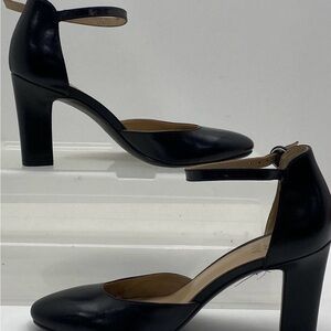 Brand New Naturalizer  Gianna Black Ankle Strap Heels